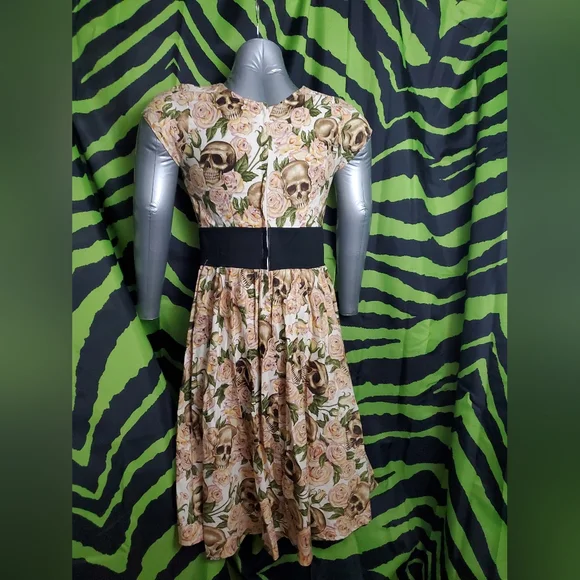 Folter/Modcloth Skull and flowers Dress, size Large - Picture 8 of 10